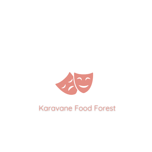 Logo de l'association de théâtre Karavane Food Forest : un arbre, avec ses racines, blanc avec des masques de théâtre rose devant